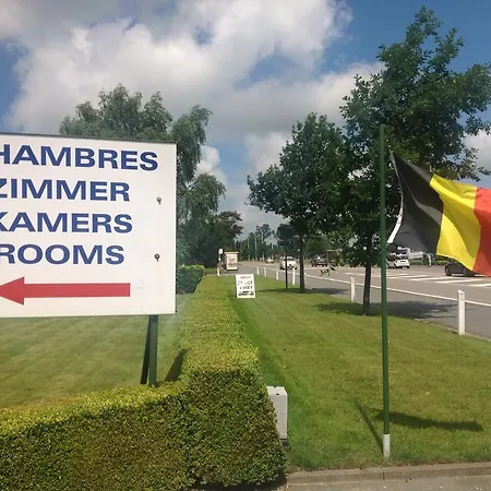 לינה וארוחת בוקר Decoster