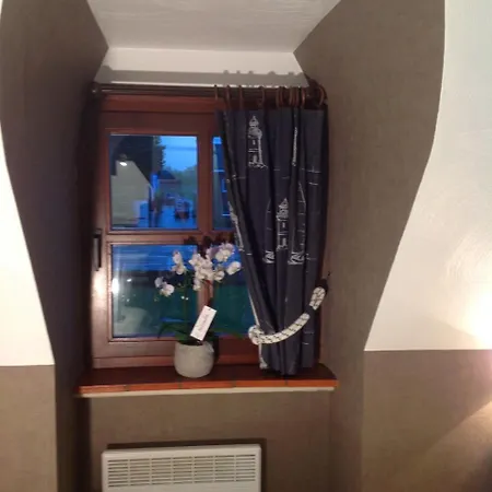 Decoster לינה וארוחת בוקר