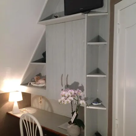 Decoster Bed & Breakfast 3*