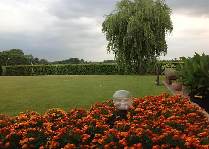 Decoster Bed & Breakfast 3*