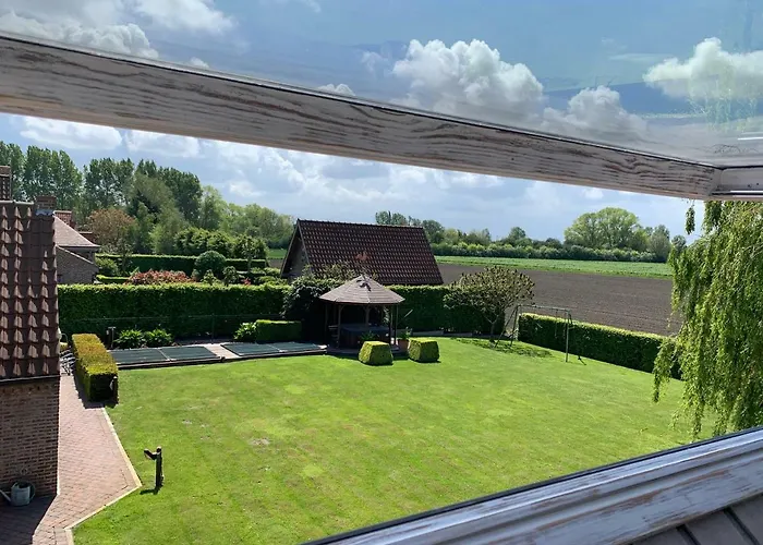 Decoster Bed & Breakfast 4*